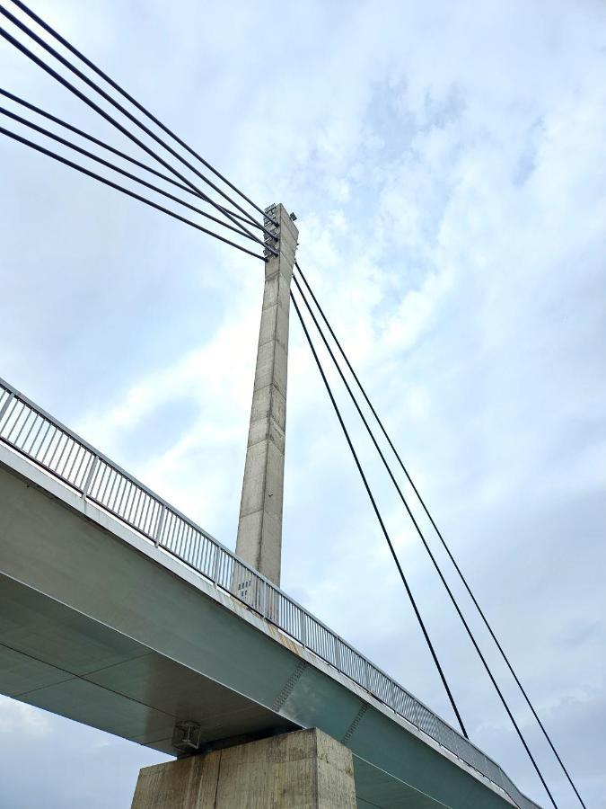 Roman Apartman Sremska Mitrovica Luaran gambar